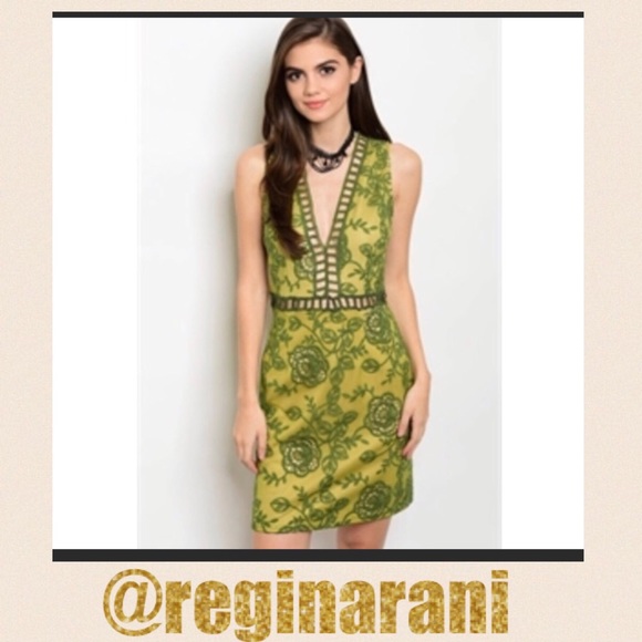 Dresses & Skirts - ⚠️only 1 left⚠️ 🆕5⭐️rated cut out detail dress